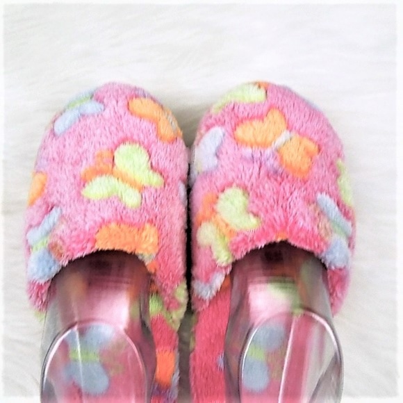 Shoes - 👉FREE WITH $13 PURCHASE.ADD TO BUNDLE.